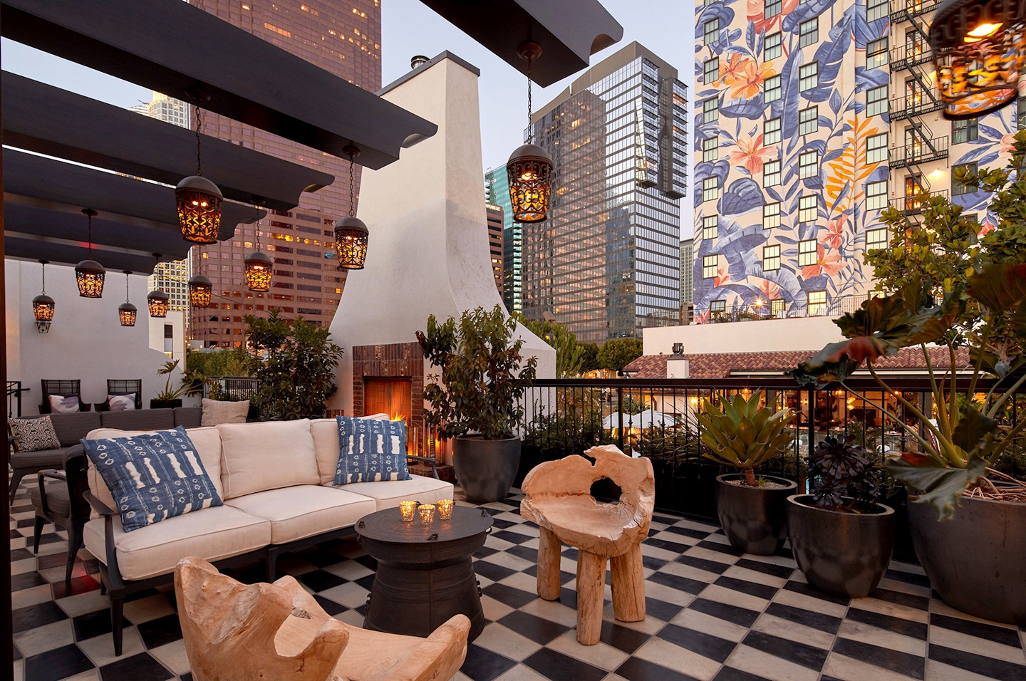 Indoor/outdoor lounge space at Rick’s, a gathering space at Hotel Figueroa, located in downtown Los Angeles | Hotel Figueroa