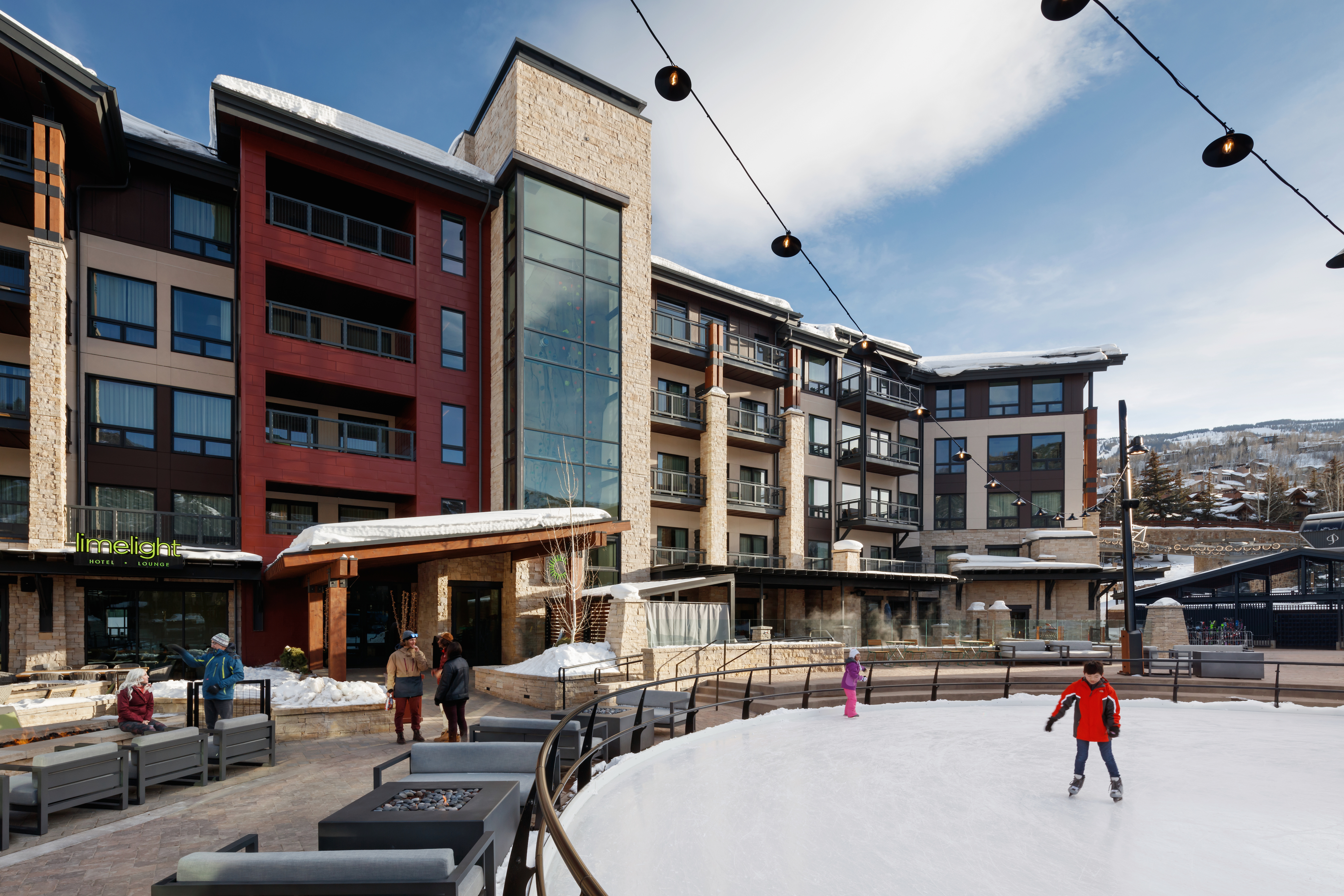 With OZ Designed Limelight Hotel Snowmass Finally OZ Architecture   2019 02 13 ColinMiller Limelight 0052 8103 V5 